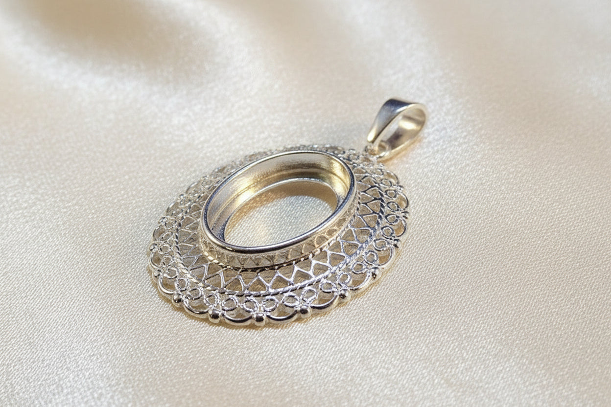 Silver Fillagree Style Pendant For 14x10 Cabochon
