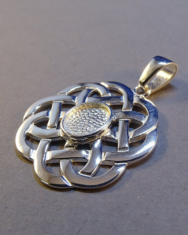Celtic knot Style Pendant Setting For 8x6 Stone