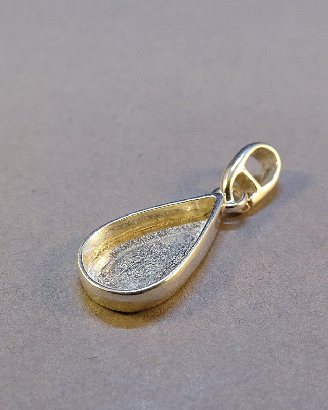 Silver Tear Shaped Silver Pendant Mount Without Stone 14x8