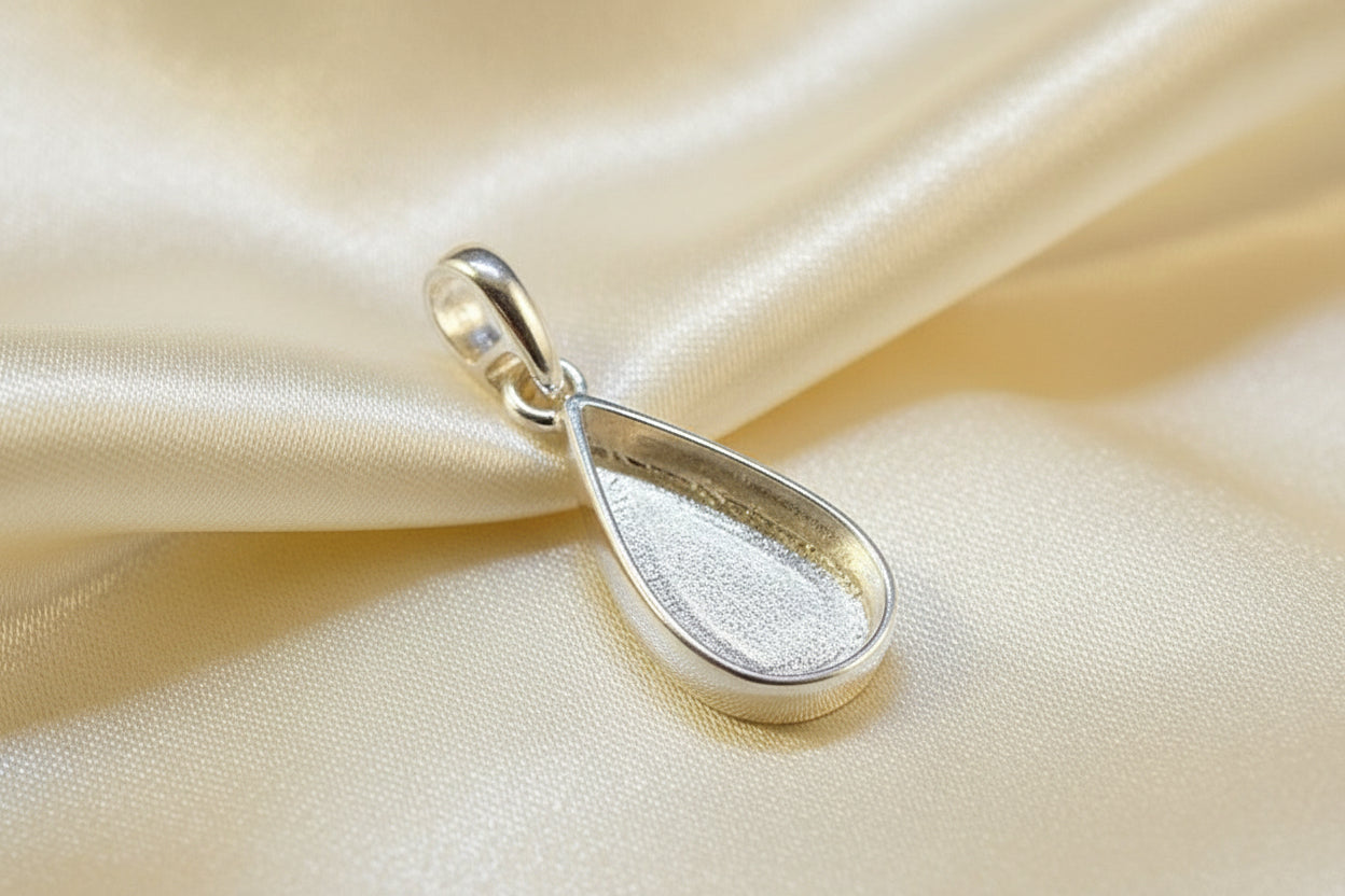 Silver Tear Shaped Silver Pendant Mount Without Stone 14x8