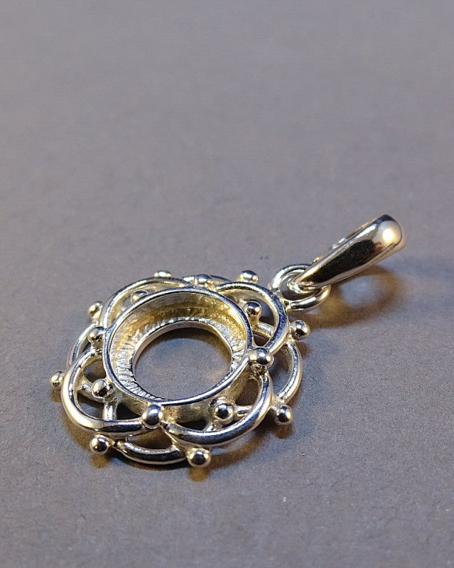 Unset Silver Pendant Mount For 8MM Stone