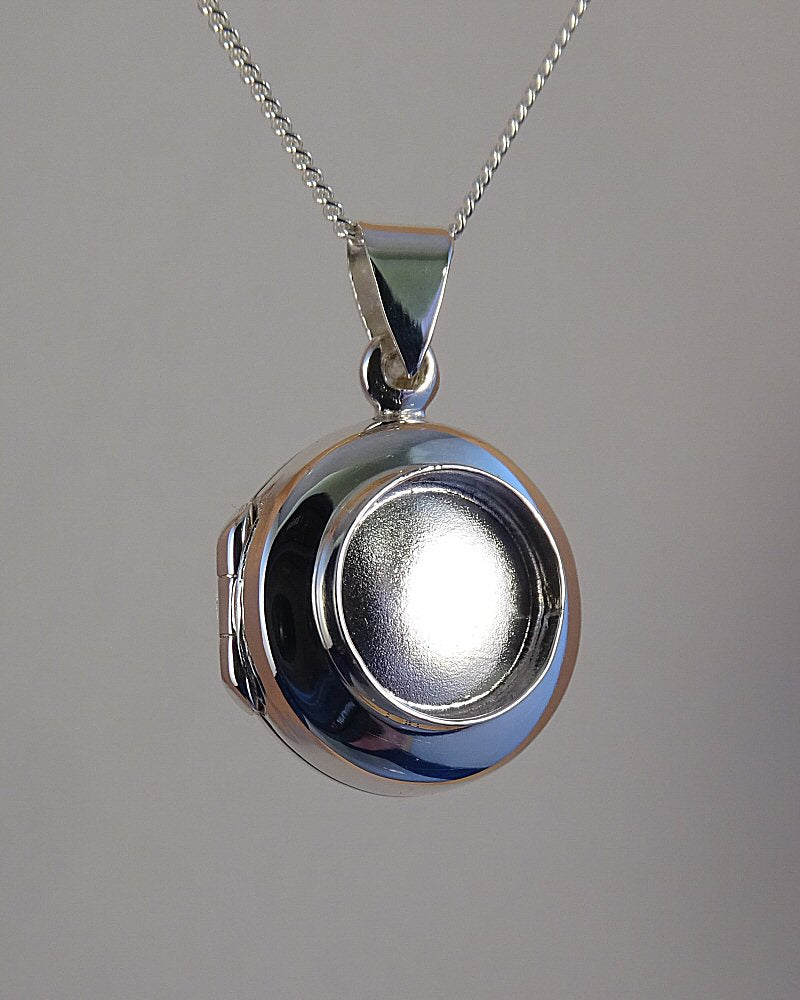 Silver Locket SettingTo Fit 9mm Round Cabochon Or Resin