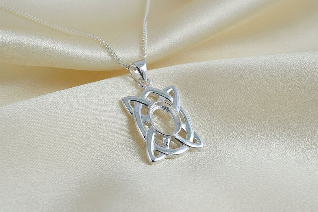 Silver Celtic knot Pendant Setting For 8x6 Cabochon