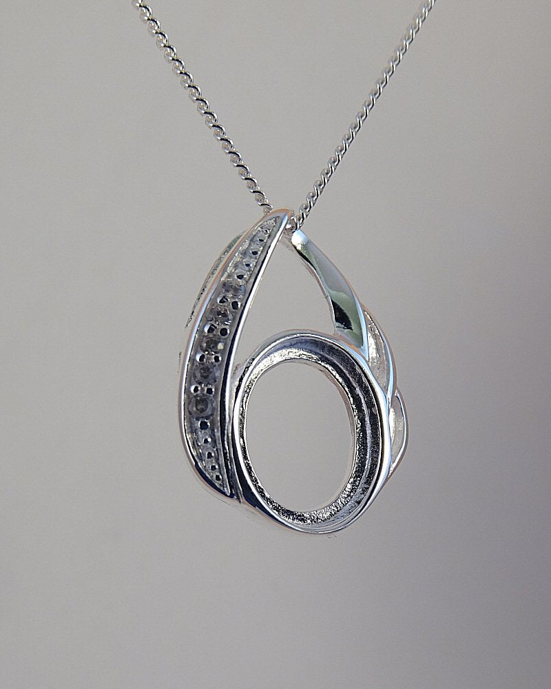 Silver Pendant With cz To Fit 10x8 Cabochon