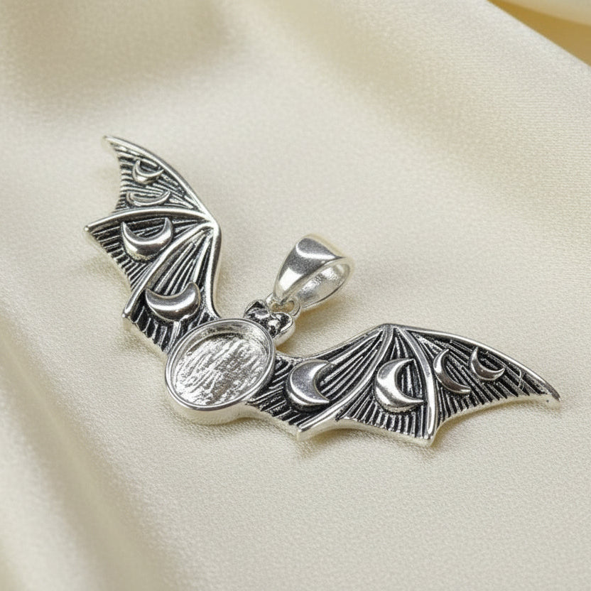 Solid Silver Antique Style Bat Pendant Suitable For 8x6 Cabochon Or Resin
