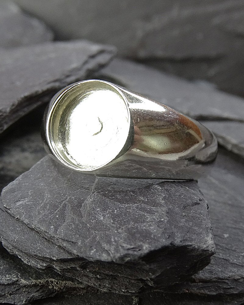 Silver gents signet ring to fit 10mm cabochon or resin