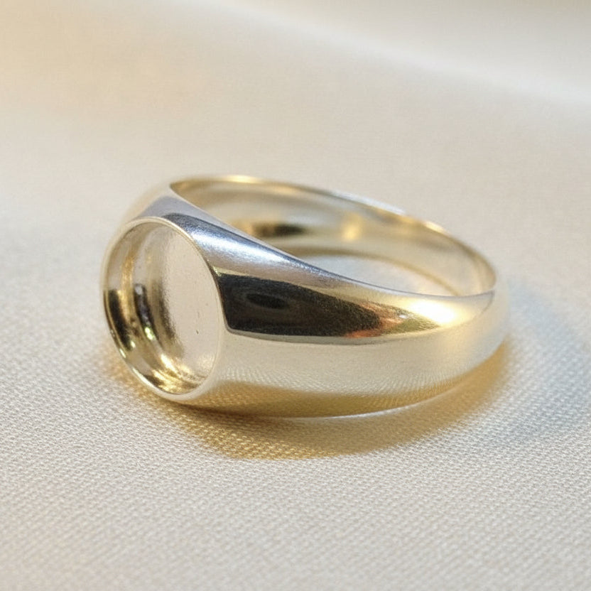 Silver gents signet ring to fit 10mm cabochon or resin