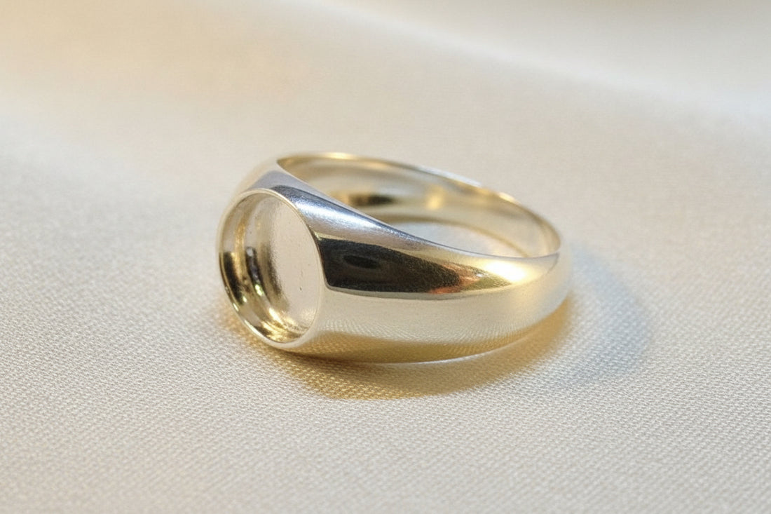 Silver gents signet ring to fit 10mm cabochon or resin