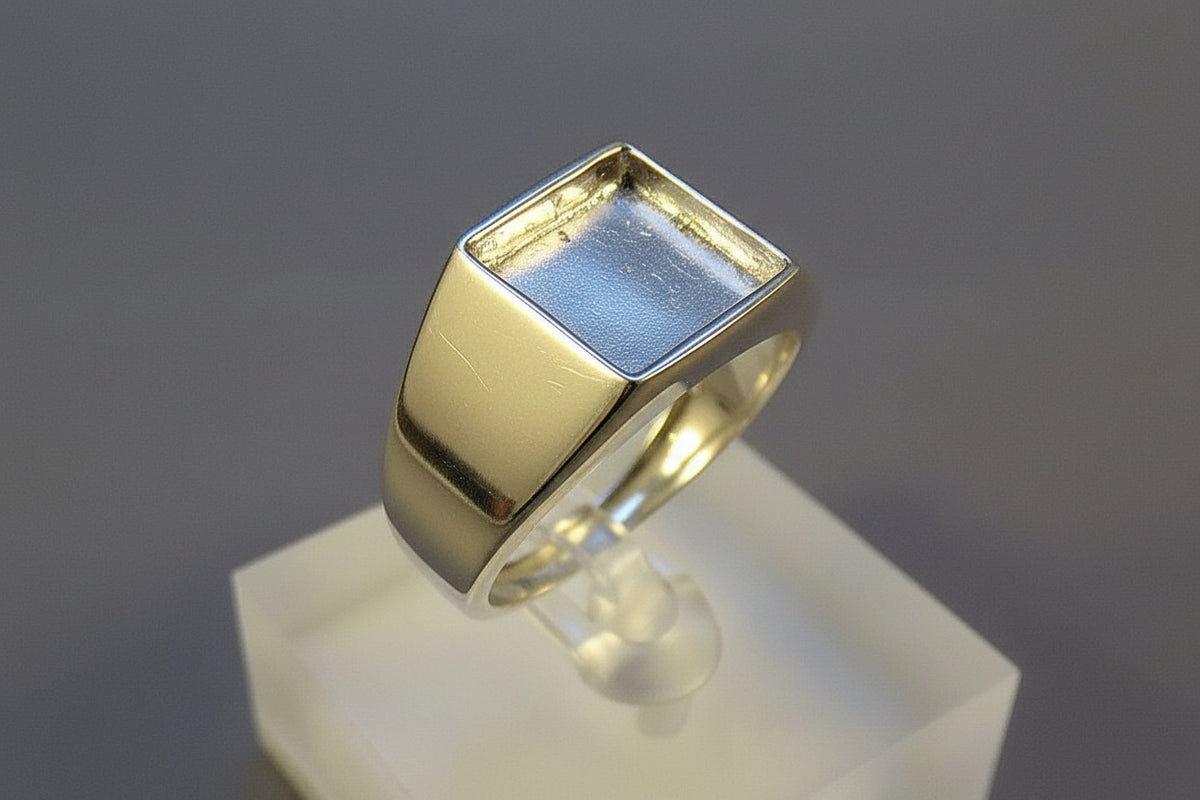Silver Seel Ringe Gent silver Seal Ring With A Solid Back Top 10mm Square – Caverswall ...