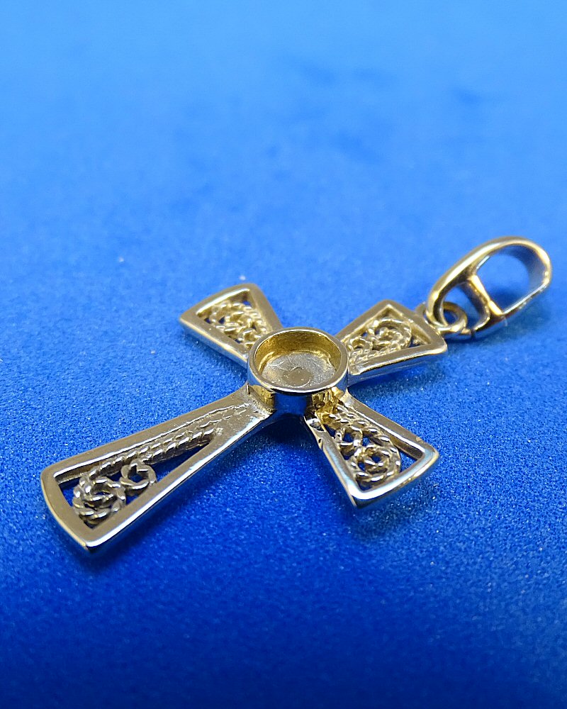 Gold fillagree Style Cross To Fit 4MM Cabochon