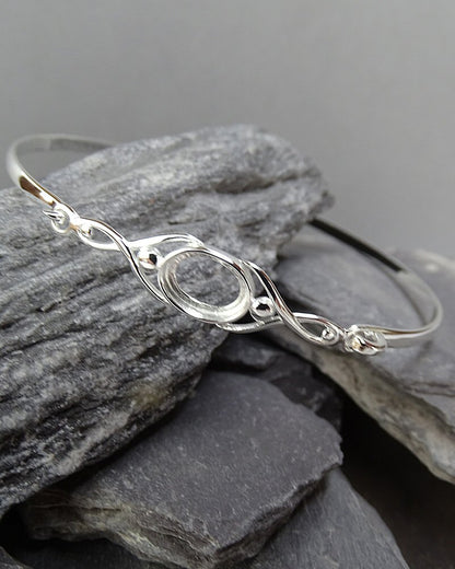 Silver Celtic Stlye Bangle Setting For 8x6 Cabochon