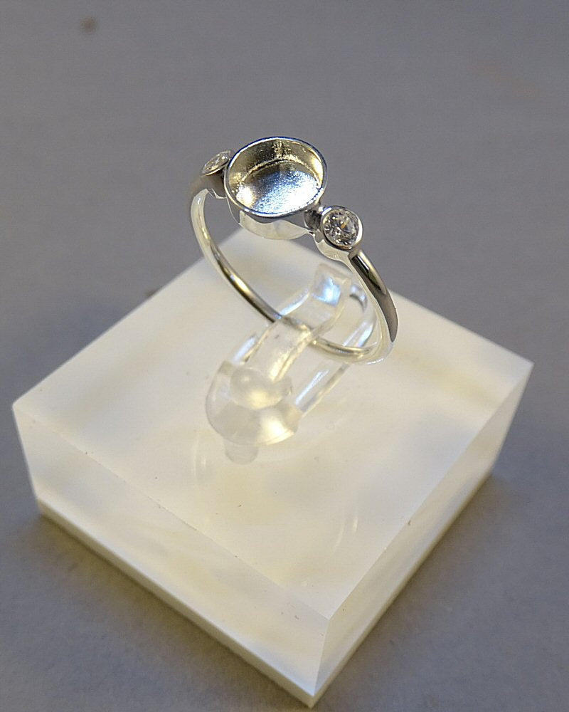 Simple Solid Silver Ring To Fit 6mm Cabochon Or Resin