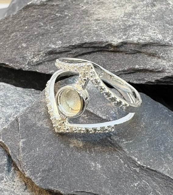 Solid Silver Ladies Ring With CZ To fit 5mm cabochon or resin