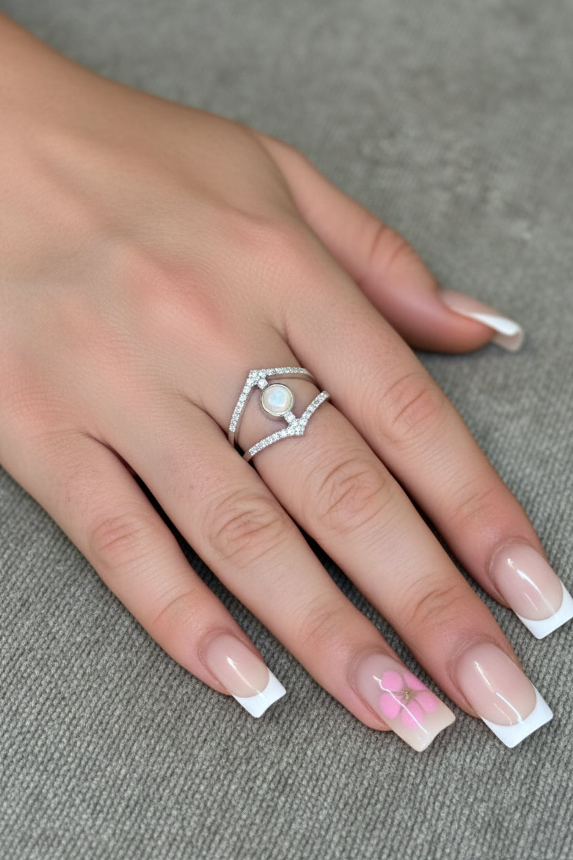 Solid Silver Ladies Ring With CZ To fit 5mm cabochon or resin