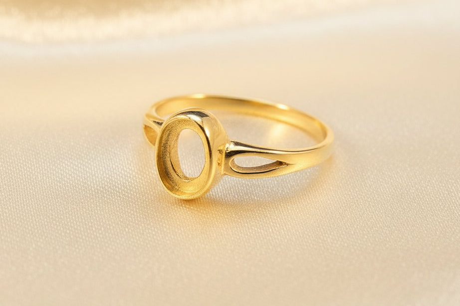 Solid Gold Ladies Ring To Fit 7X5 Cabochon