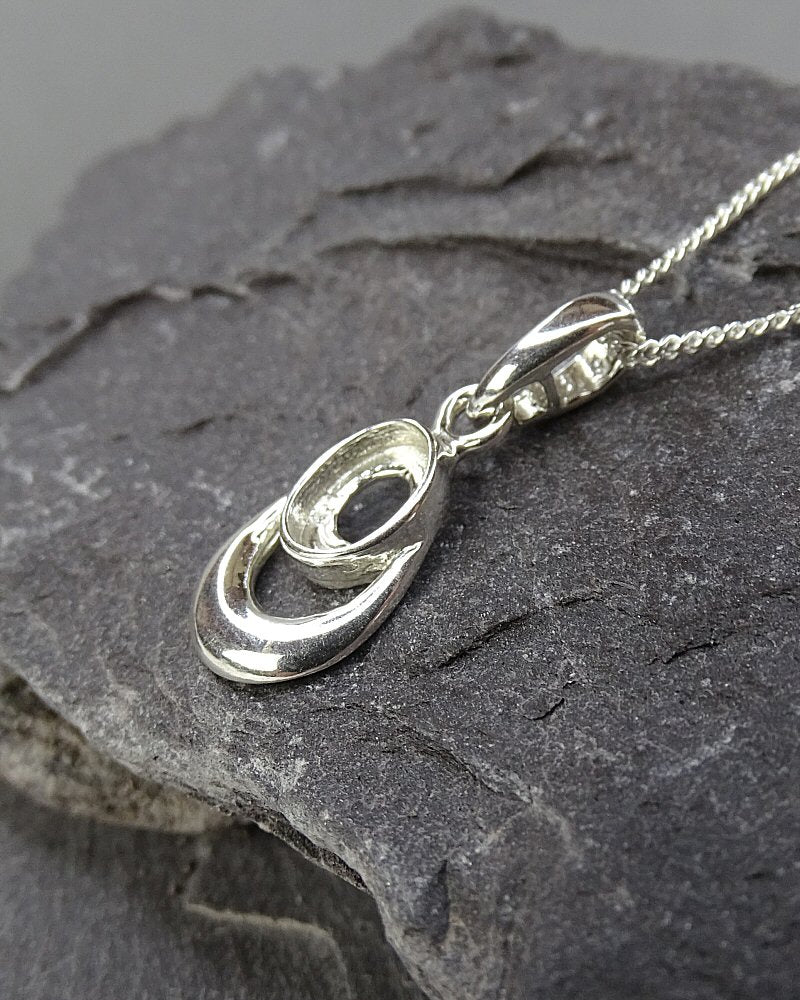 Small Silver Pendant Setting to Mount 7x5