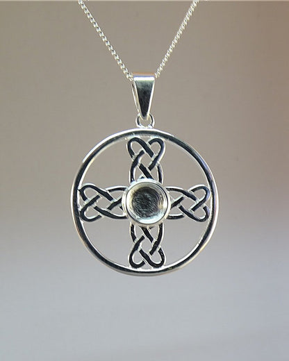 Silver Celtic pendant to fit 6mm cabochon or resin