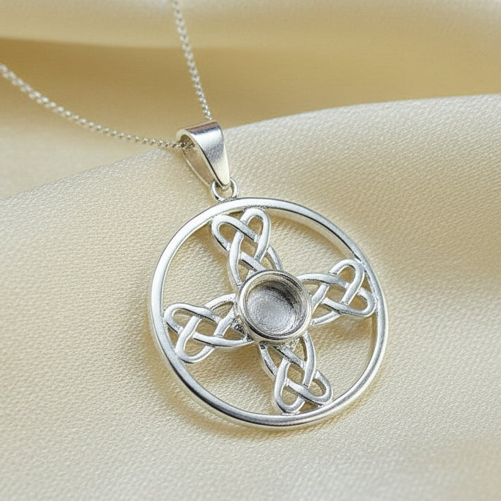 Silver Celtic pendant to fit 6mm cabochon or resin
