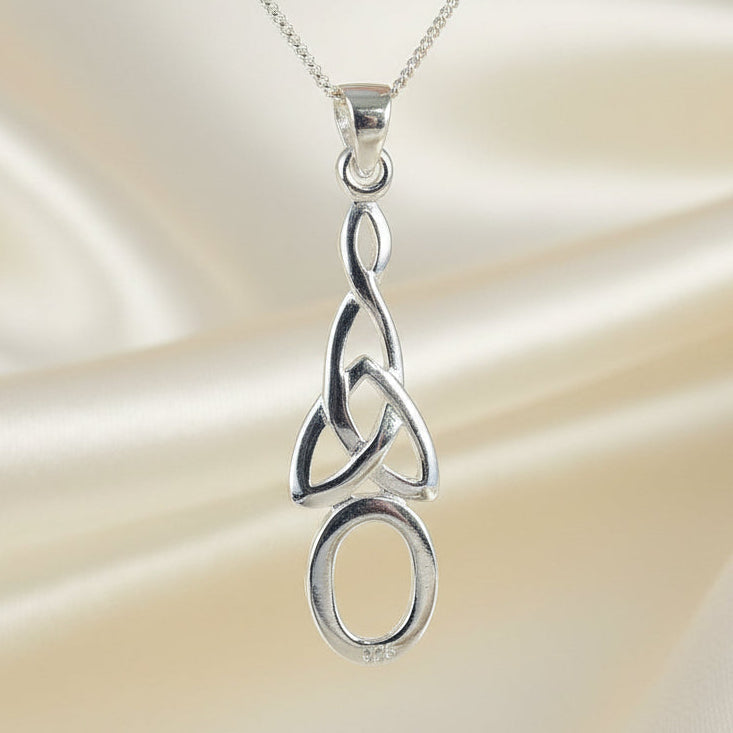 Celtic style silver pendant for cabochon
