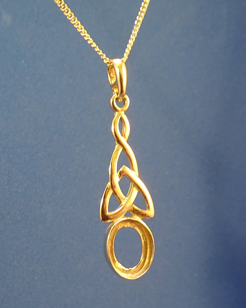 Solid 9ct Gold Celtic Pendant To Fit 10x8