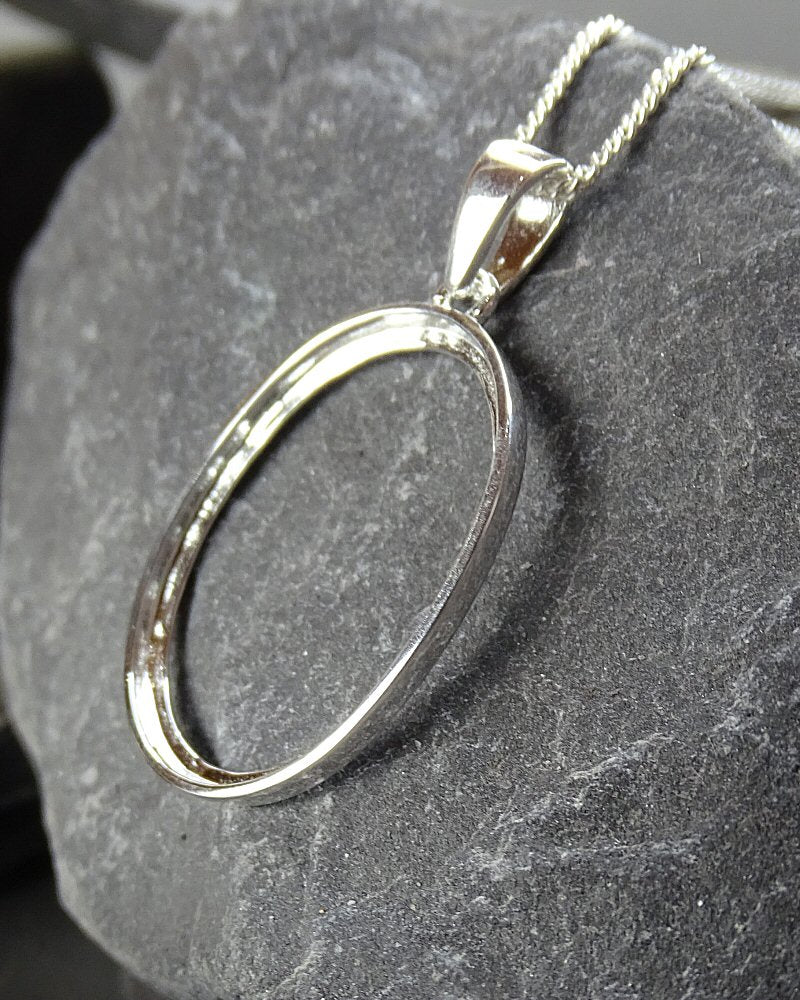 Light Weight 25x18 Plain Edge Pendant Bezel Mount