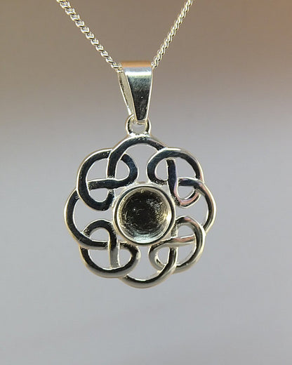 Solid silver Celtic pendant to fit a 6mm cabochon or resin