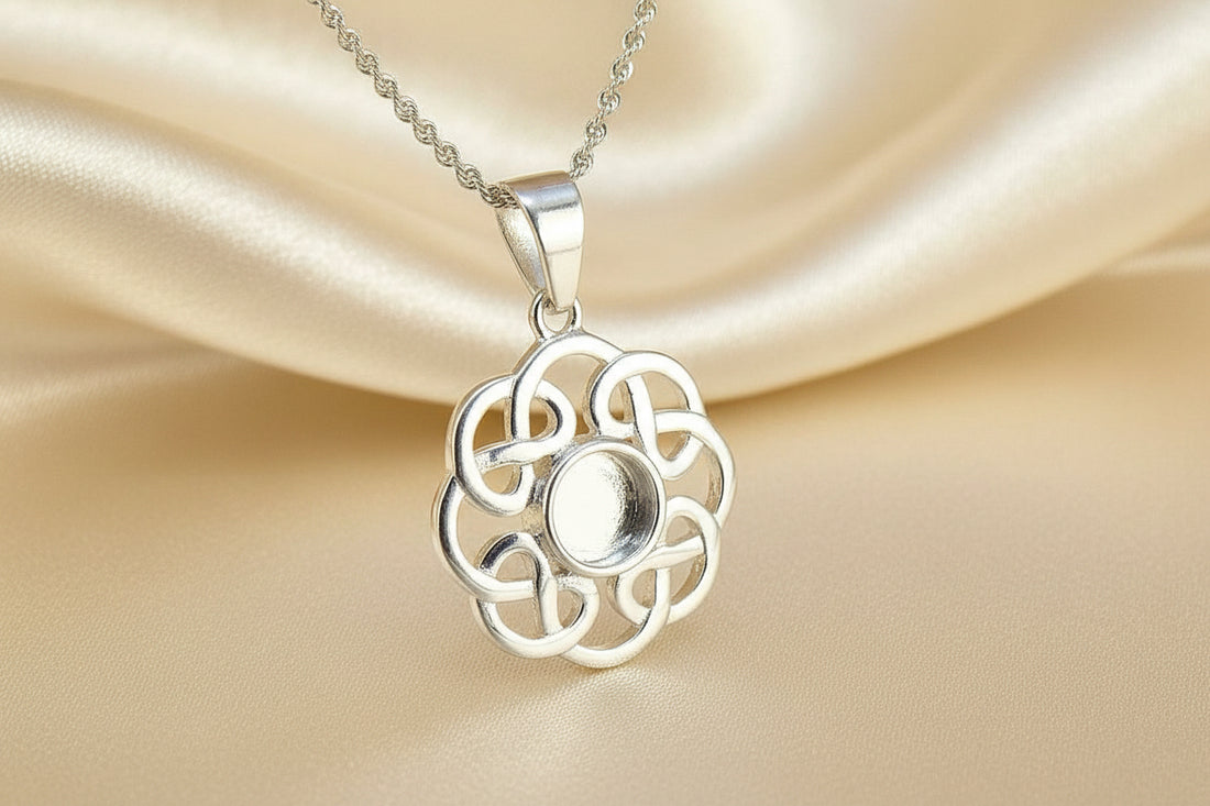 Solid silver Celtic pendant to fit a 6mm cabochon or resin