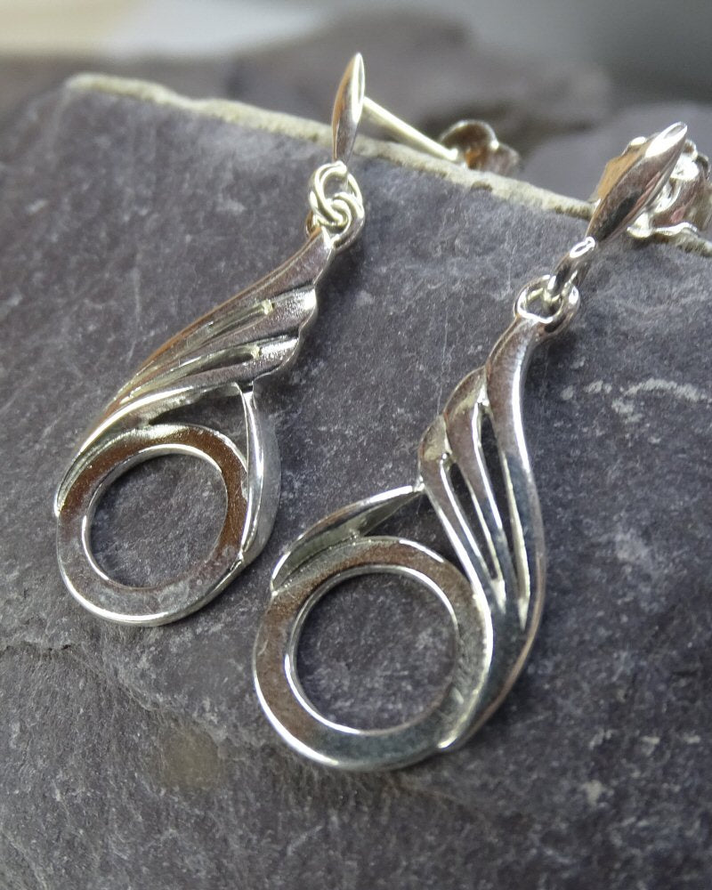 Twist Design Drop Earrings For a 10mm Stone