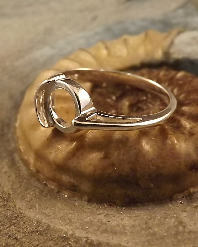 silver ring to fit 8mm cabochon