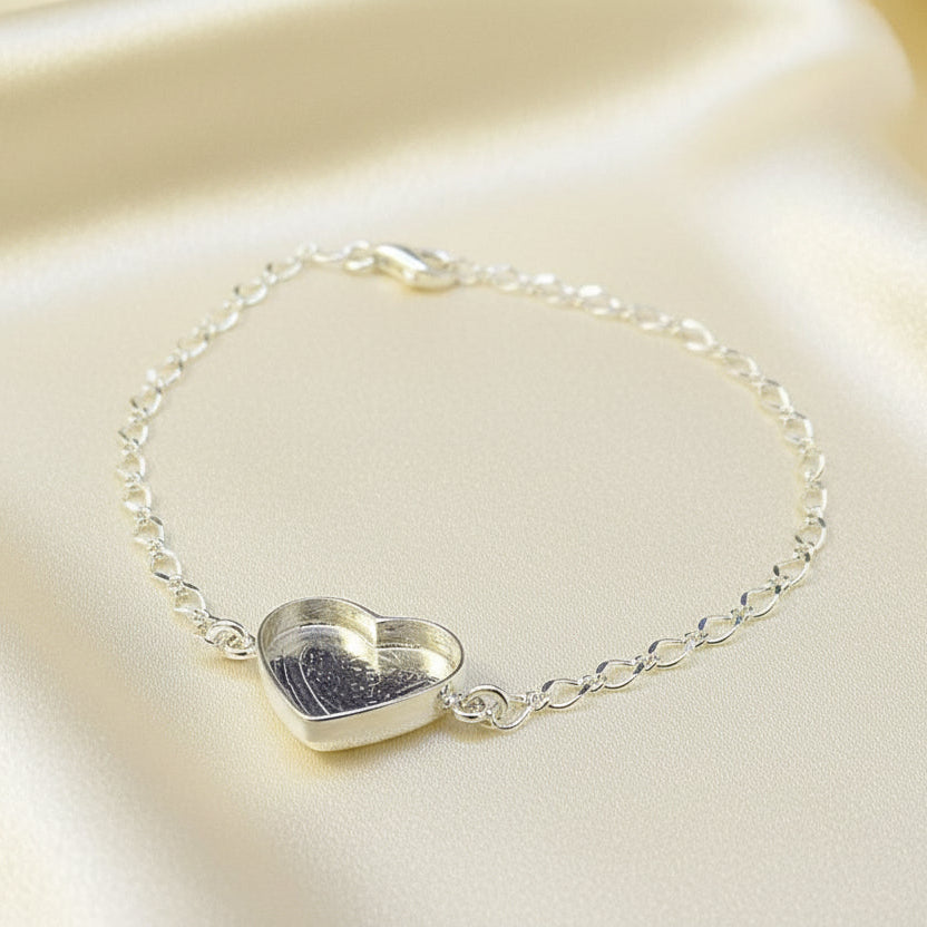 Simple Silver Heart Bracelet With Solid Back Setting Area