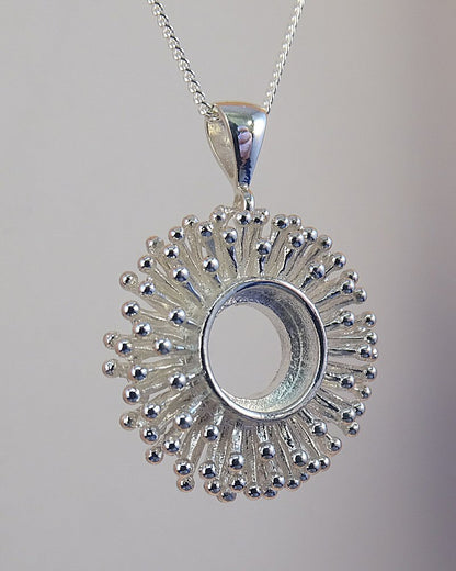 Stunning Silver Pendant To Fit 10mm Cabochon