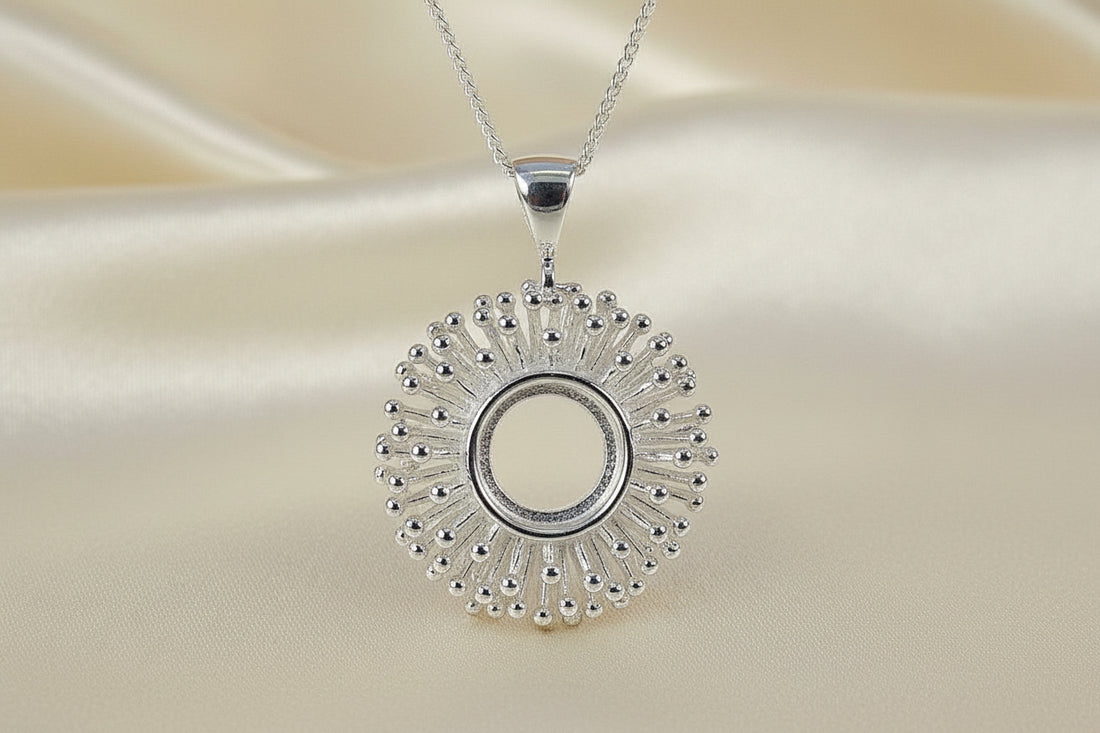 Stunning Silver Pendant To Fit 10mm Cabochon