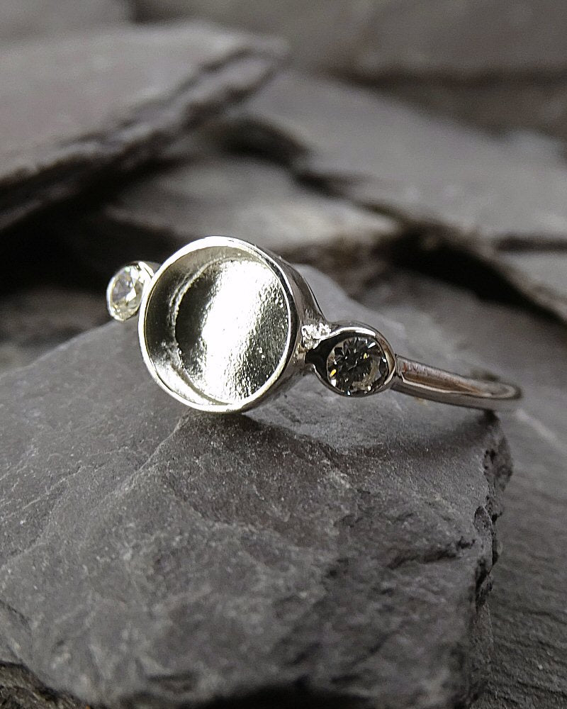 Simple Solid Silver Ring To Fit 6mm Cabochon Or Resin