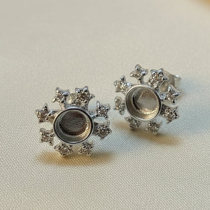 Solid Silver Snowflake stud earrings for cabochon or resin