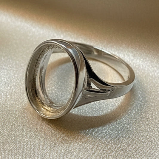 Classic Style solid silver ring setting for a 14x10 cabochon