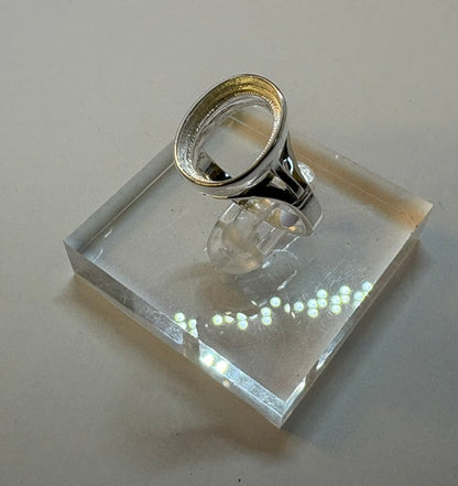 Classic Style solid silver ring setting for a 14x10 cabochon