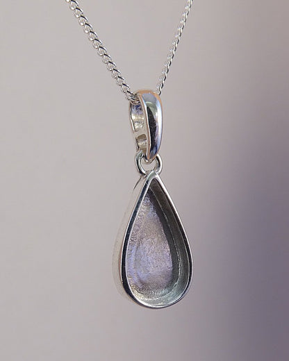 Silver Tear Shaped Silver Pendant Mount Without Stone 14x8
