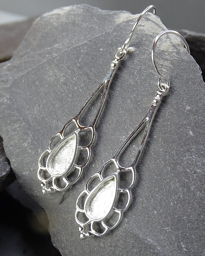 Solid silver drop earring frill edge teardrop