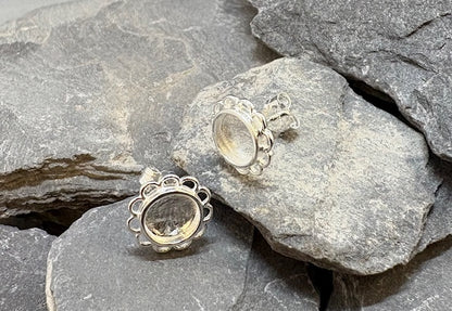 Solid Silver frill edge stud earring to fit 6mm cabochon