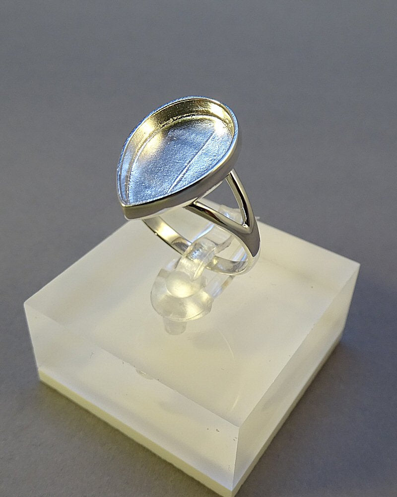 Ring Bezel For Teardrop 12X17 Stone Or Resin