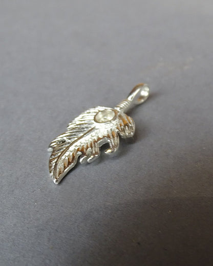 Silver feather style pendant to fit a 4mm cabochon or Resin