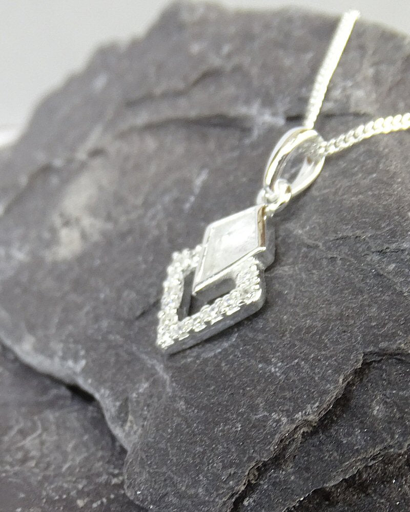 Silver kite shape pendant blank with cz for resin