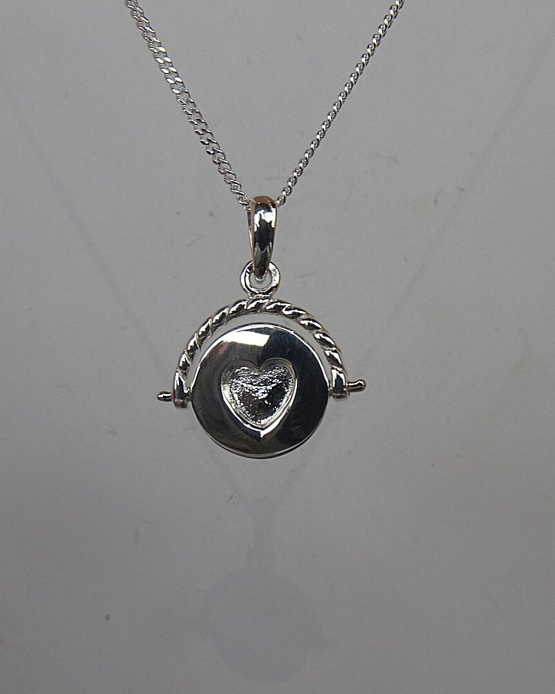 Silver Spinning Fob Pendant With Heart For Resin
