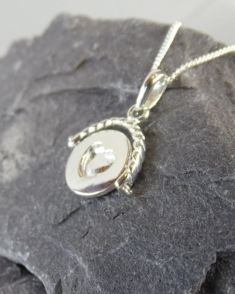 Silver Spinning Fob Pendant With Heart For Resin