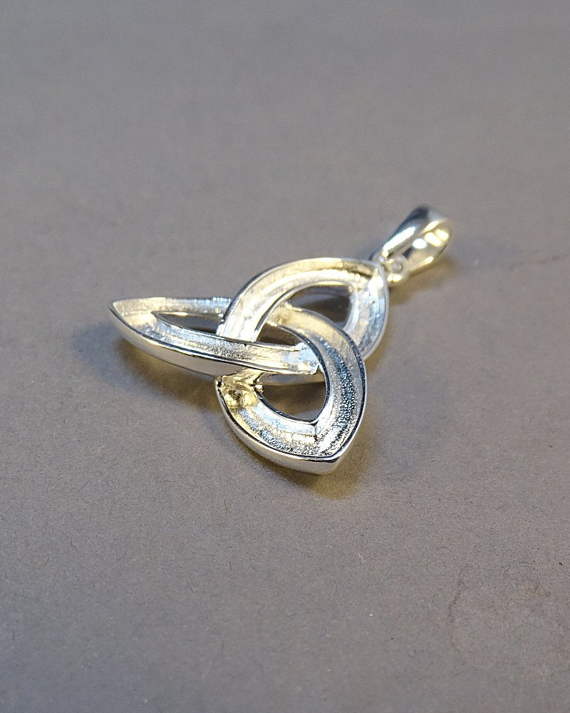 Solid Silver Celtic Pendant Suitable For Resin