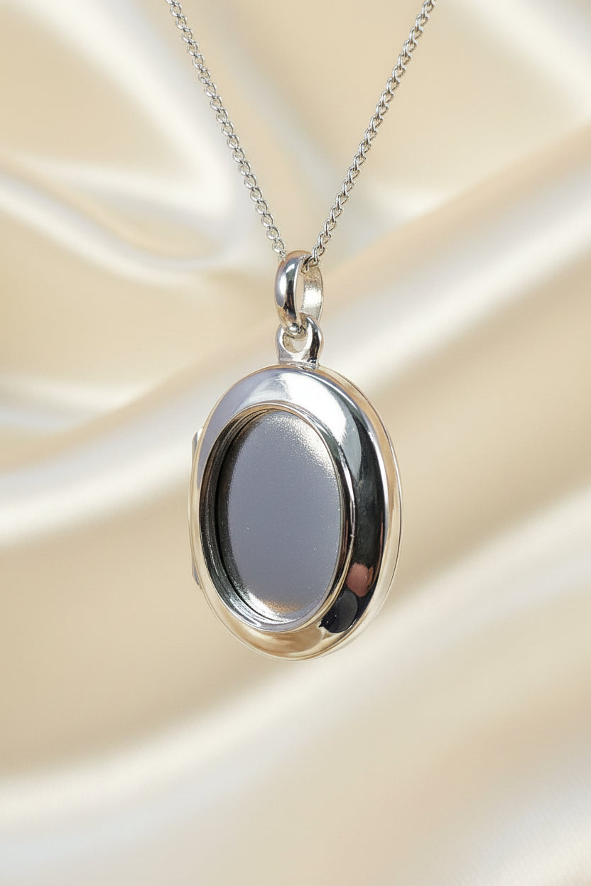 silver locket to fit a 14x10 cabochon