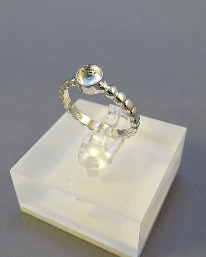 Silver Bobble Shank Ring With 5mm Setting Area For Cabochon or Resin