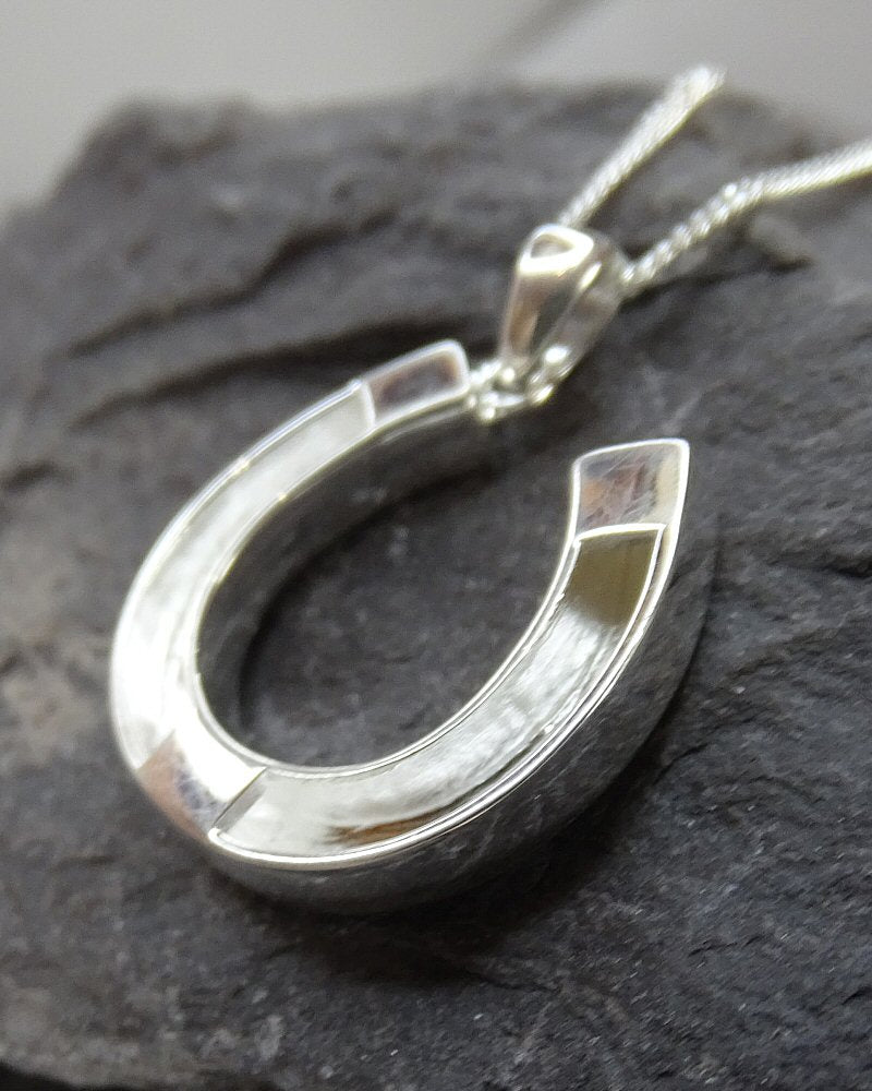 Silver equestrian Horse Shoe Pendant blank made for Horse Hair