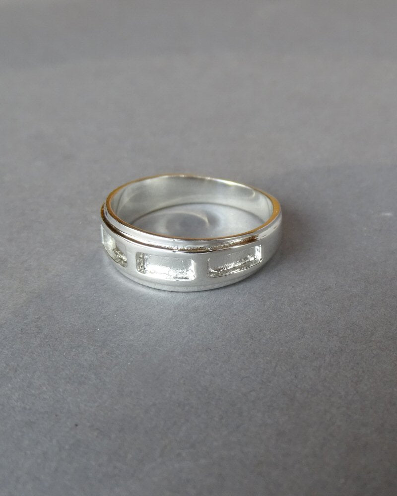 Stunning  four section silver channel ring blank
