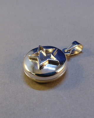 Round Locket With Star Suitable For Use With Resin